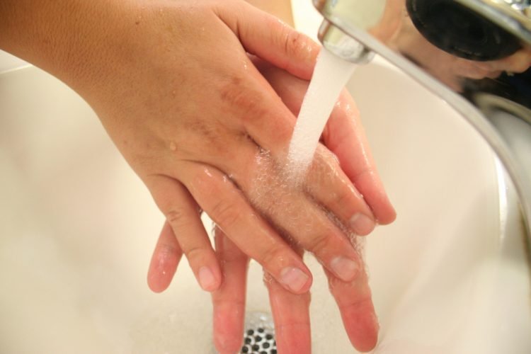 washing the hands