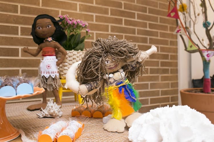 mesa de aniversário tema Moana handmade