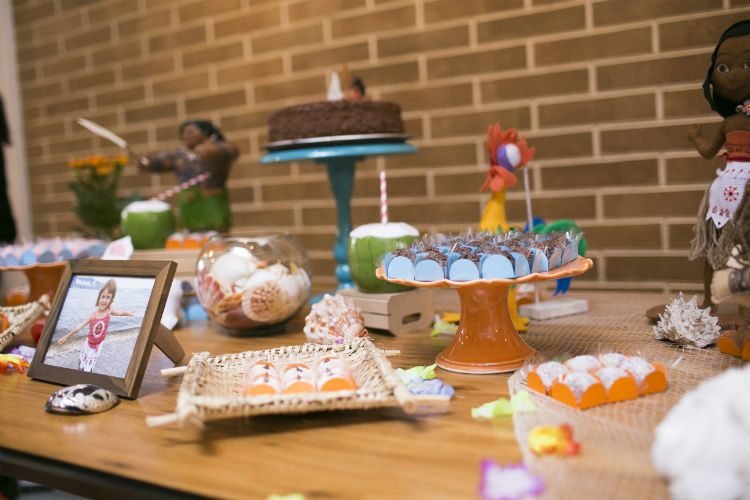 mesa de aniversário tema Moana