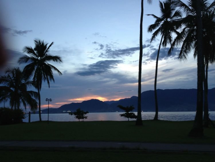 por do sol em Ilhabela