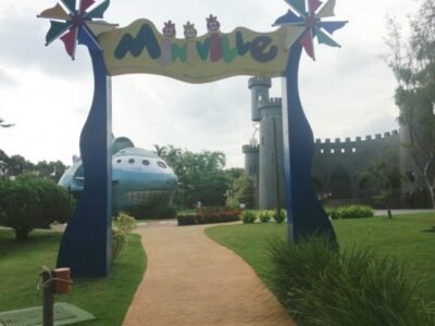 Royal Palm Miniville
