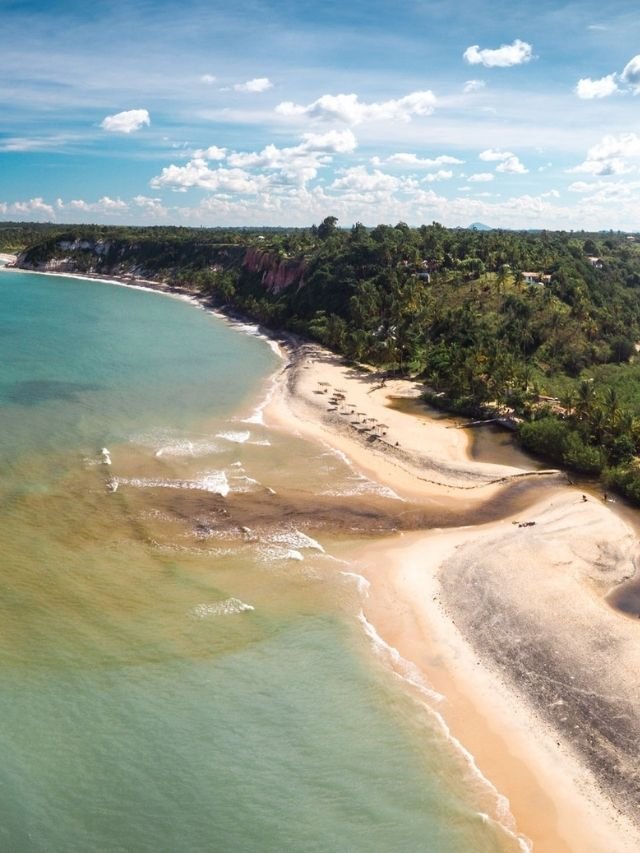 Conheça a encantadora Praia do Espelho