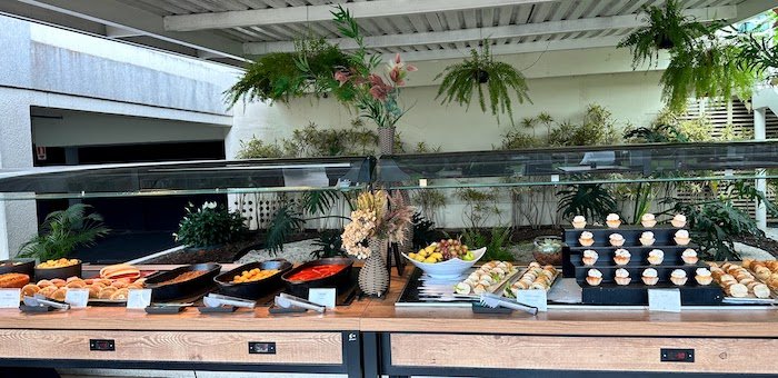 lanche Club Med lake paradise