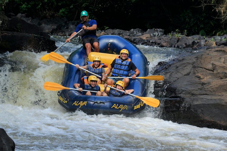 Rafting em Brotas com crianças com Alaya
