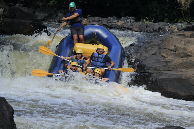 Rafting em Brotas com crianças com Alaya