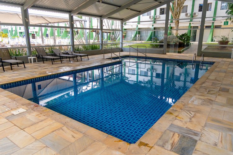 piscina coberta e aquecida Itapura Eco Resort